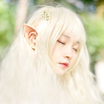 Elf Ears Spotlight Costume Accessory - Clip-On Latex Prosthetic Tips