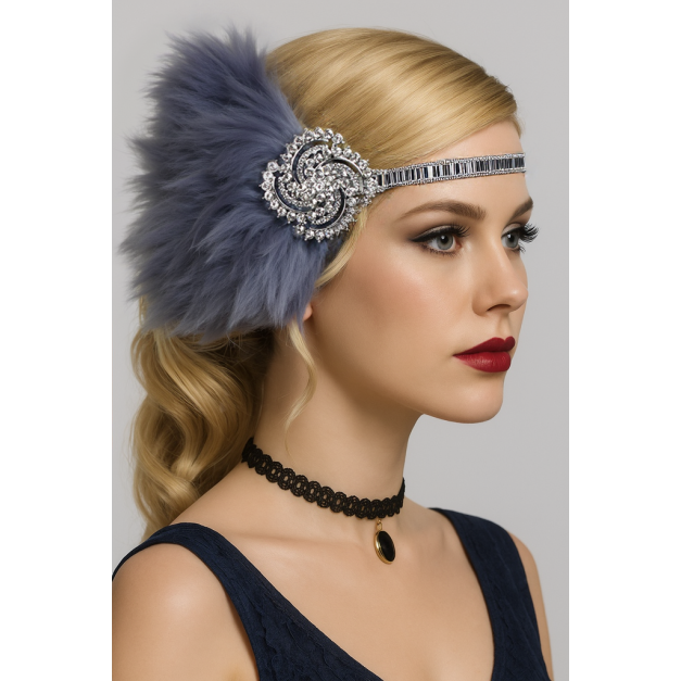 Adult silver flapper headband with Art Deco rhinestone brooch and grey-blue feather plume Adult silver flapper headband with Art Deco rhinestone brooch and grey-blue feather plume