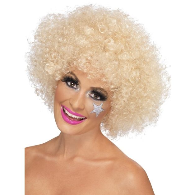 Adult wearing 120g blonde synthetic afro wig with sunglasses Adult wearing 120g blonde synthetic afro wig with sunglasses