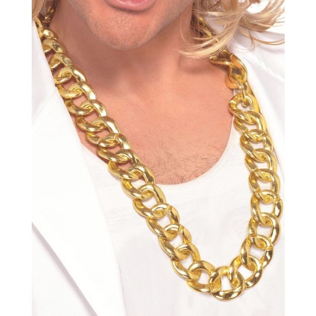 Chains gangster gold necklace with chunky 18mm curb links worn on model